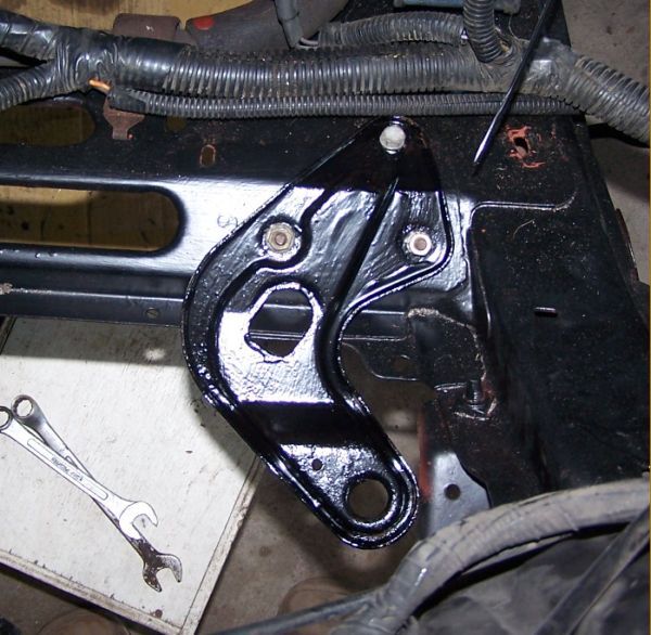 Beugel op subframe links