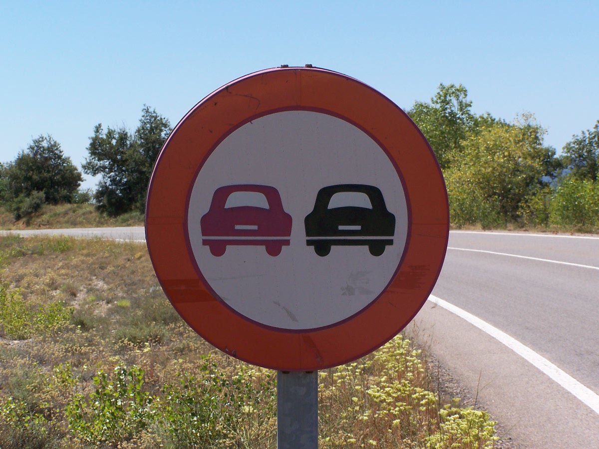 Dit Spaanse verkeersbord wil ik jullie niet laten ontgaan